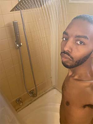 Slim pretty boy in Arlington, VA wants dick in his backside