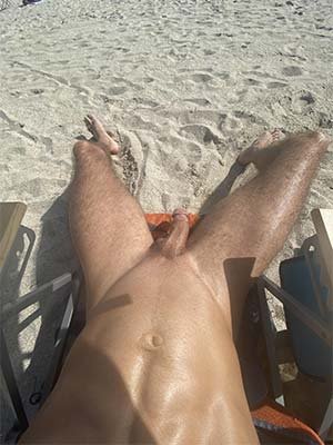 Snowbird flocking to the nude beaches of Miami, FL
