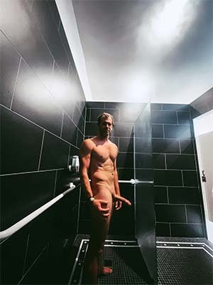 Hot hazy shower sex with manly gem in Glendale, AZ